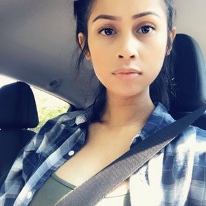 Meet your Posher, Sisi